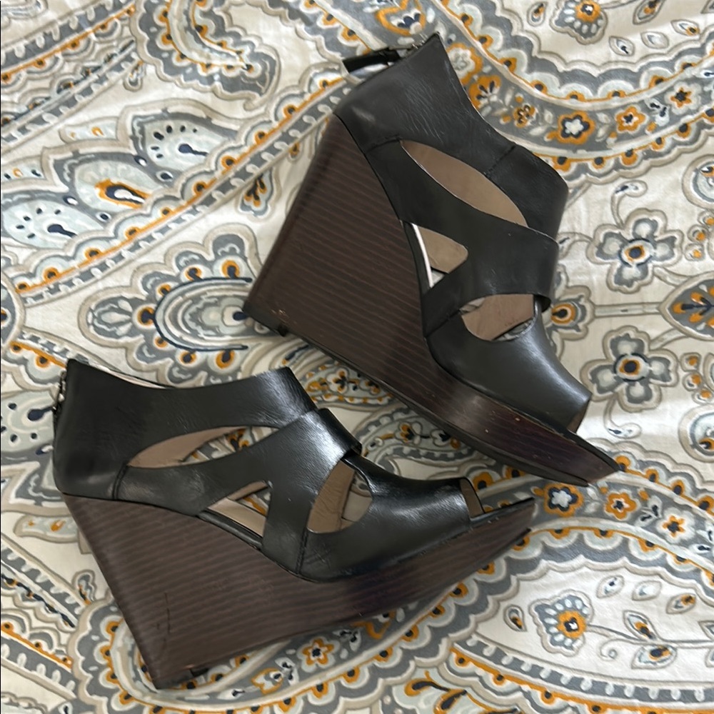 MRKT Cleo Platform Wedge Heel